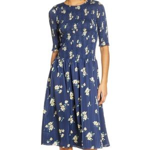 Ali & Jay NWT Barnsdall Floral Smocked Floral Midi Dress in Navy Floral 💙